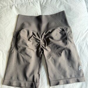 ONER ACTIVE Brown High-Waisted Biker Shorts